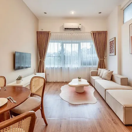 Annam Panorama Lakeview - Garden & Balcony - Westlake